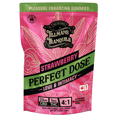 Strawberry Love THC Gummies 4:1